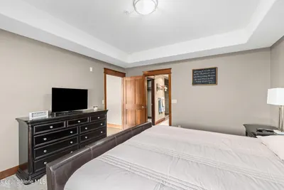Property 26-10558 - Photo 13