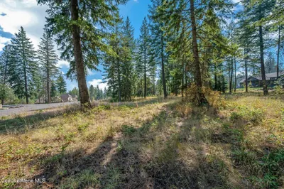 Property 26-9890 - Photo 2