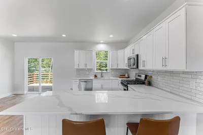 Property 26-10594 - Photo 5