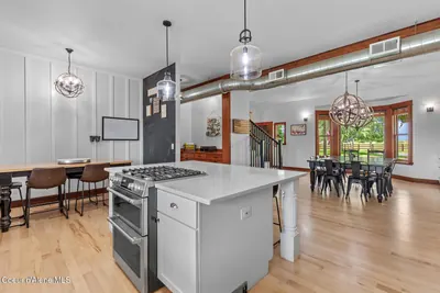 Property 26-10004 - Photo 17