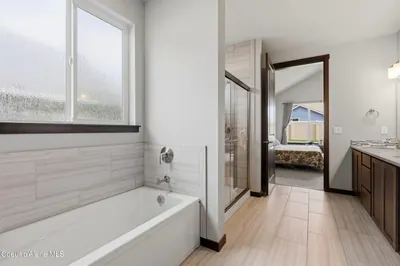 Property 26-10052 - Photo 22