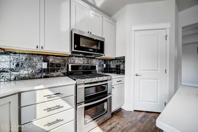 Property 25-10308 - Photo 18