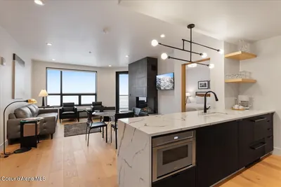 Property 26-8181 - Photo 2
