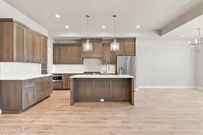 Property 26-10033 - Photo 11