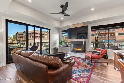 Property 26-10350 - Photo 3