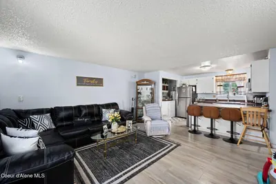Property 26-6967 - Photo 3