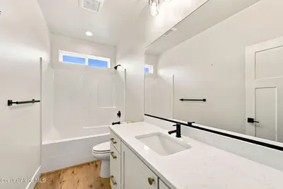 Property 26-9351 - Photo 9