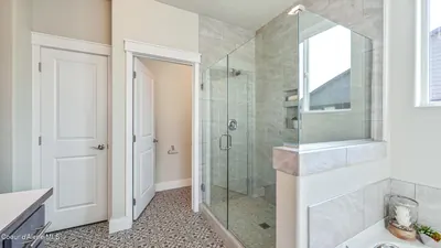 Property 25-11240 - Photo 17