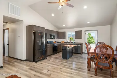 Property 26-10377 - Photo 7