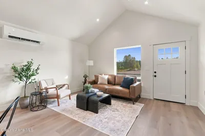 Property 26-9716 - Photo 3