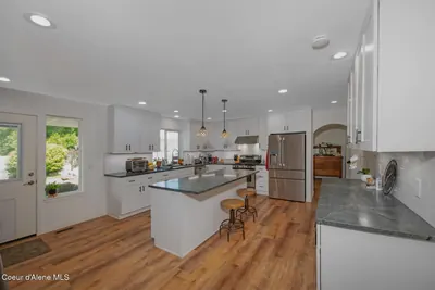 Property 26-10215 - Photo 17