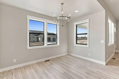 Property 26-10033 - Photo 9