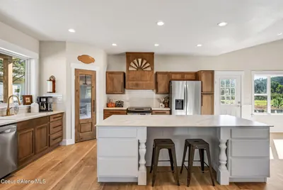 Property 26-9949 - Photo 2