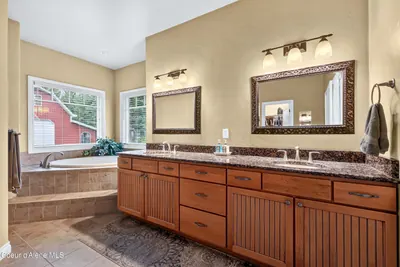 Property 26-10312 - Photo 26