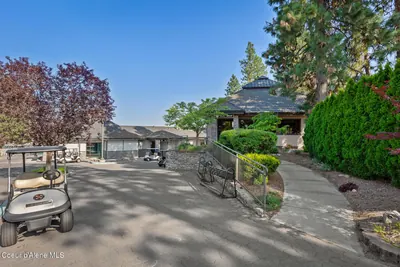 Property 26-9605 - Photo 57