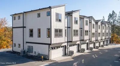 Property 26-10110 - Photo 2