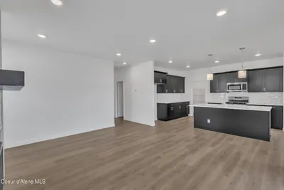 Property 26-10155 - Photo 3