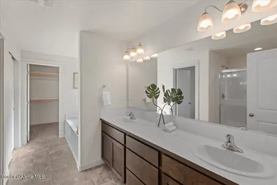 Property 26-6608 - Photo 37