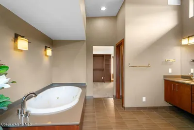 Property 26-8617 - Photo 64