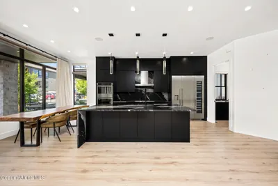 Property 26-8809 - Photo 6