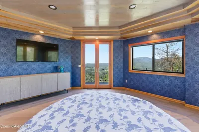 Property 26-8213 - Photo 25