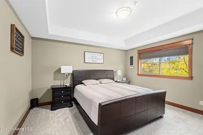 Property 26-10558 - Photo 12