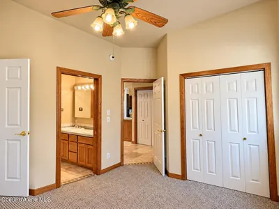 Property 26-10525 - Photo 47