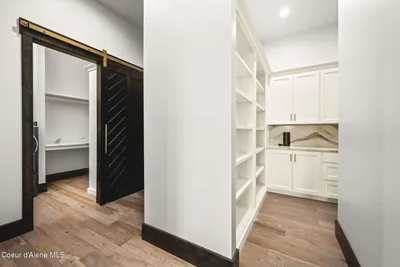Property 26-10515 - Photo 37
