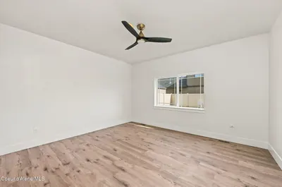 Property 26-10516 - Photo 25