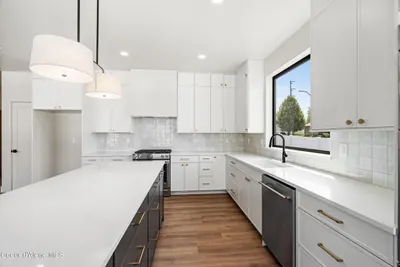 Property 26-8935 - Photo 13