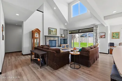 Property 26-10052 - Photo 13