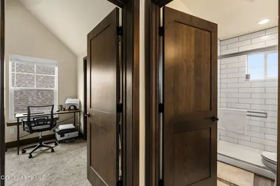 Property 26-9689 - Photo 19