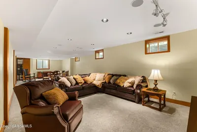 Property 26-10293 - Photo 59