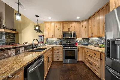 Property 26-10600 - Photo 64