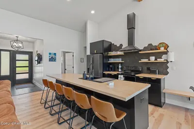 Property 26-10635 - Photo 12
