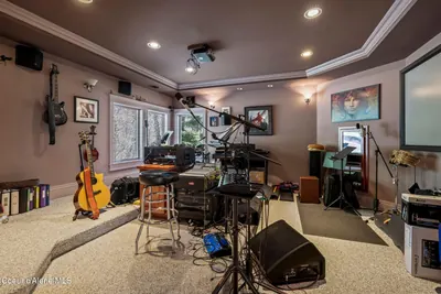 Property 26-1740 - Photo 62