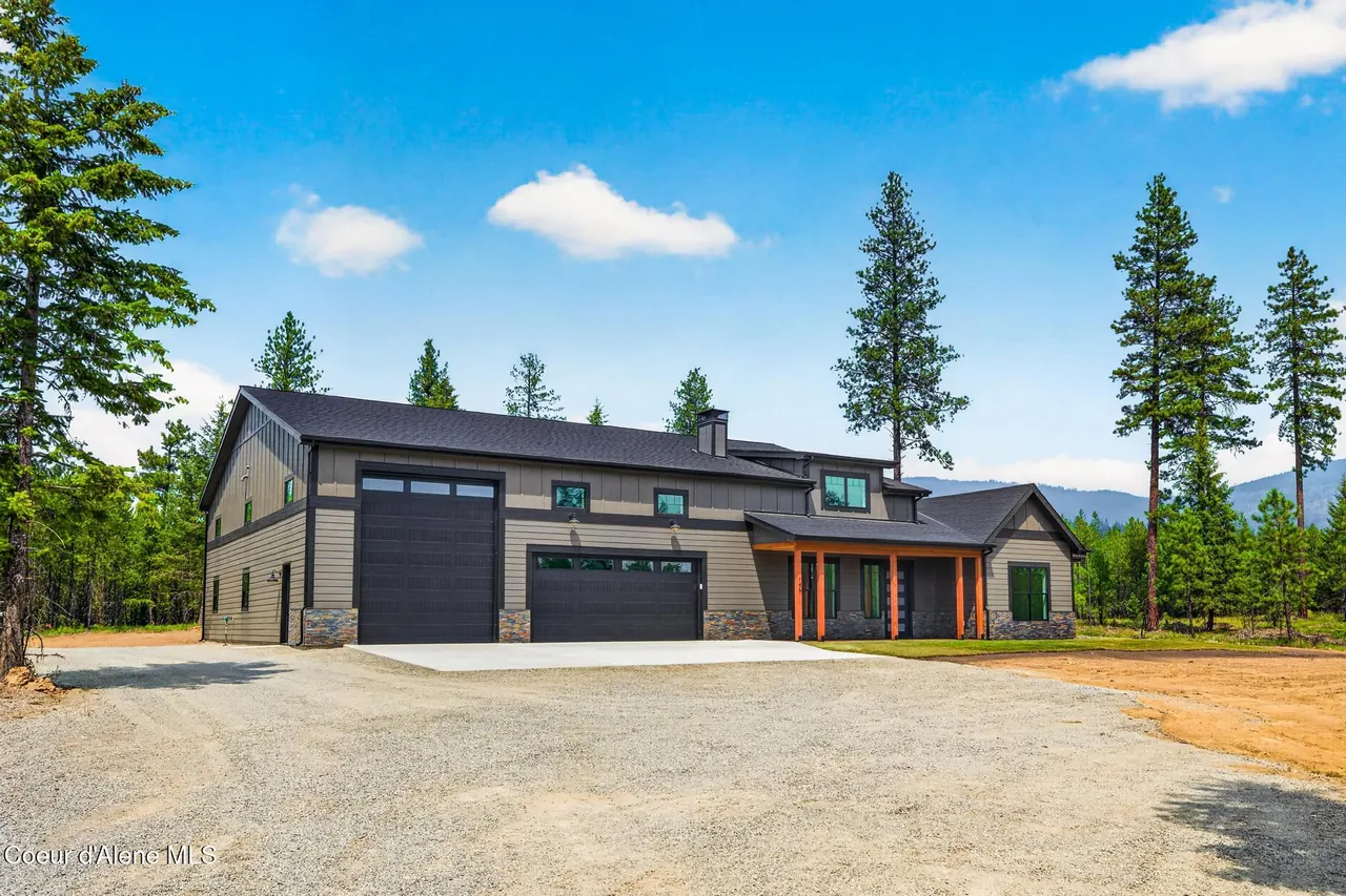 Property 26-8009 - Photo 1