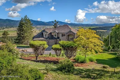 Property 26-8573 - Photo 2