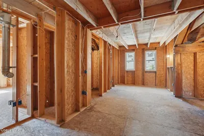 Property 26-2021 - Photo 25