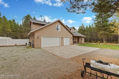 Property 26-10387 - Photo 2