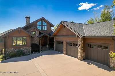 Property 26-8436 - Photo 2