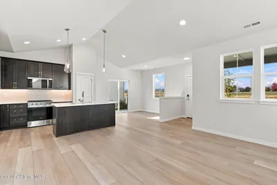 Property 26-10339 - Photo 9
