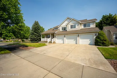 Property 26-7817 - Photo 2