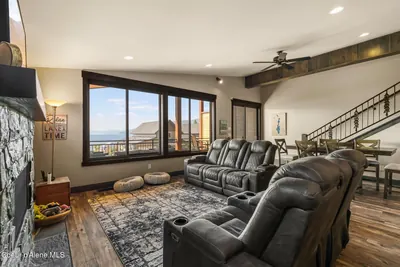 Property 26-7905 - Photo 33
