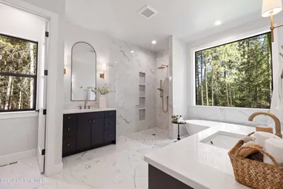 Property 26-9801 - Photo 43