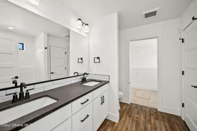 Property 26-10221 - Photo 25
