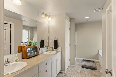 Property 26-8687 - Photo 25