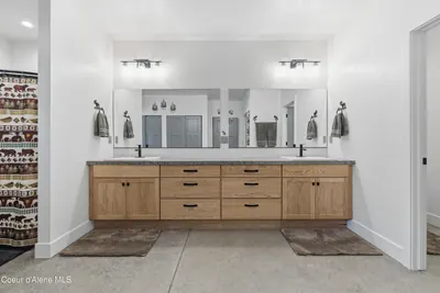 Property 26-8352 - Photo 13