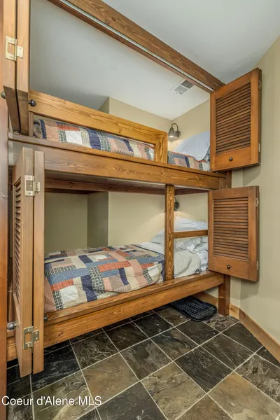 Property 25-10811 - Photo 11