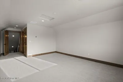 Property 26-9812 - Photo 29